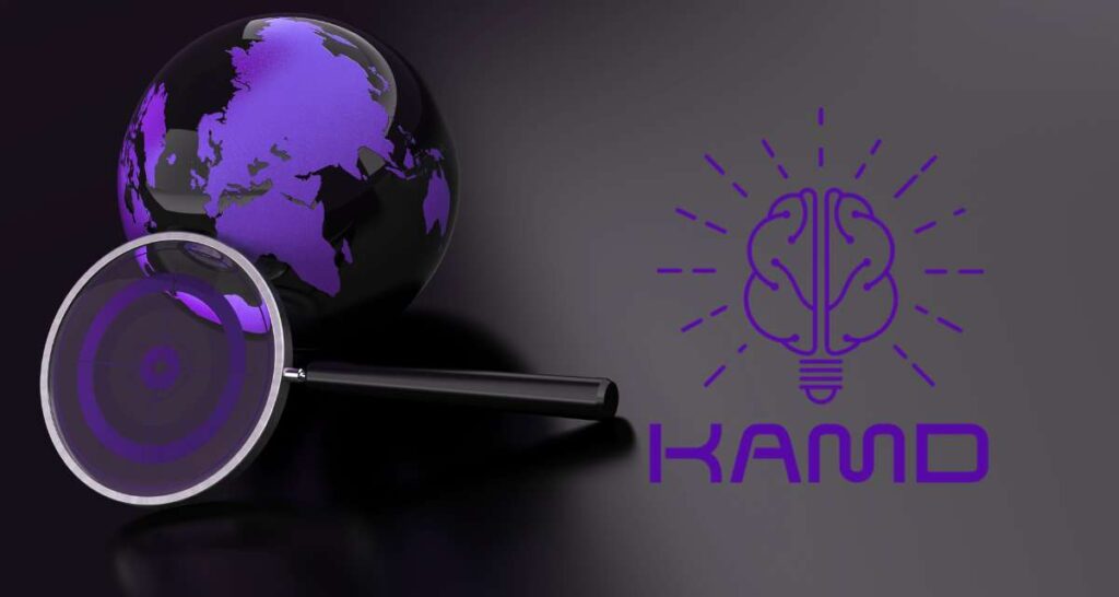 Logo KAMD com ícone de cérebro e lâmpada, simbolizando a união entre inteligência humana e tecnologia no marketing digital.